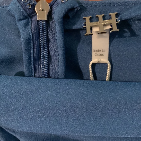 Halston Heritage Peacock Blue Gown. V-neckline with spaghetti straps. Size 2. - Picture 5 of 10